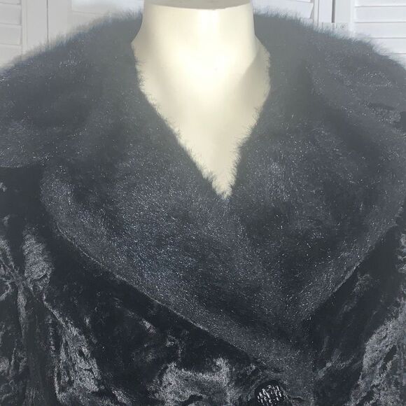 Vintage Black Short Fur Coat Size Small - Picture 2 of 16